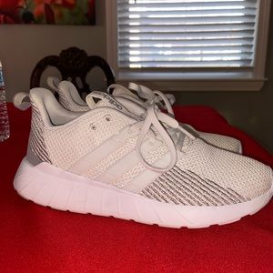 ADIDAS QUESTAR FLOW SHOES